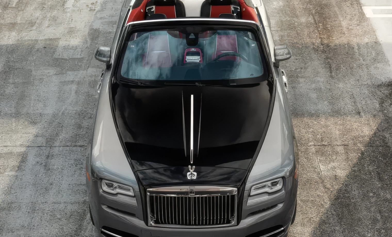 Rolls-Royce Dawn – Tempest Grey on Mugello Red & Black
