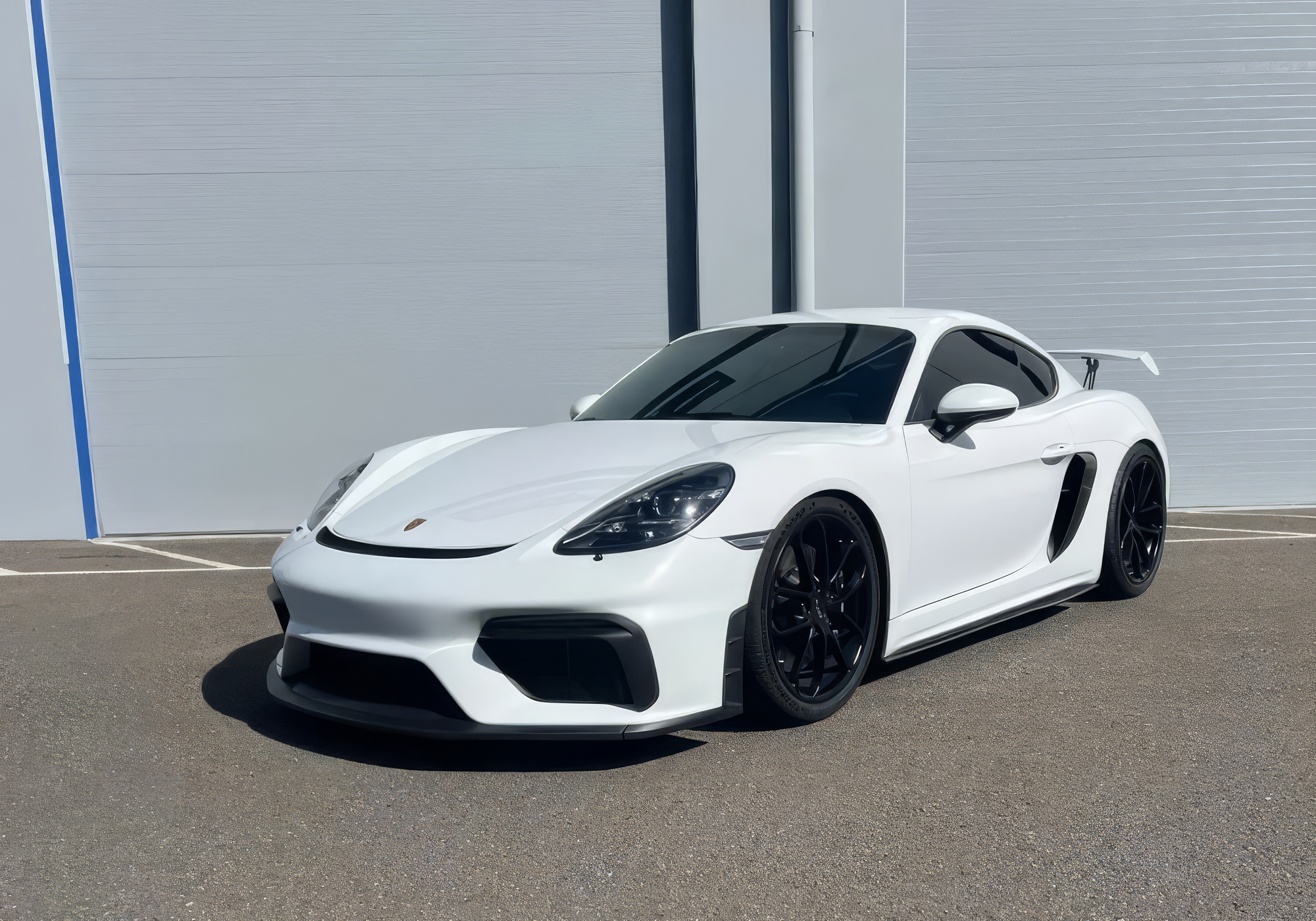 Porsche 718 Cayman GT4 - Solid White