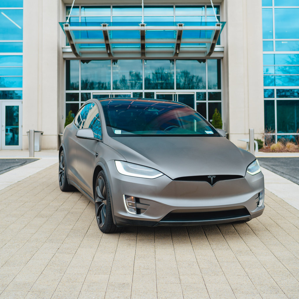 Tesla Model X - Gray on Black