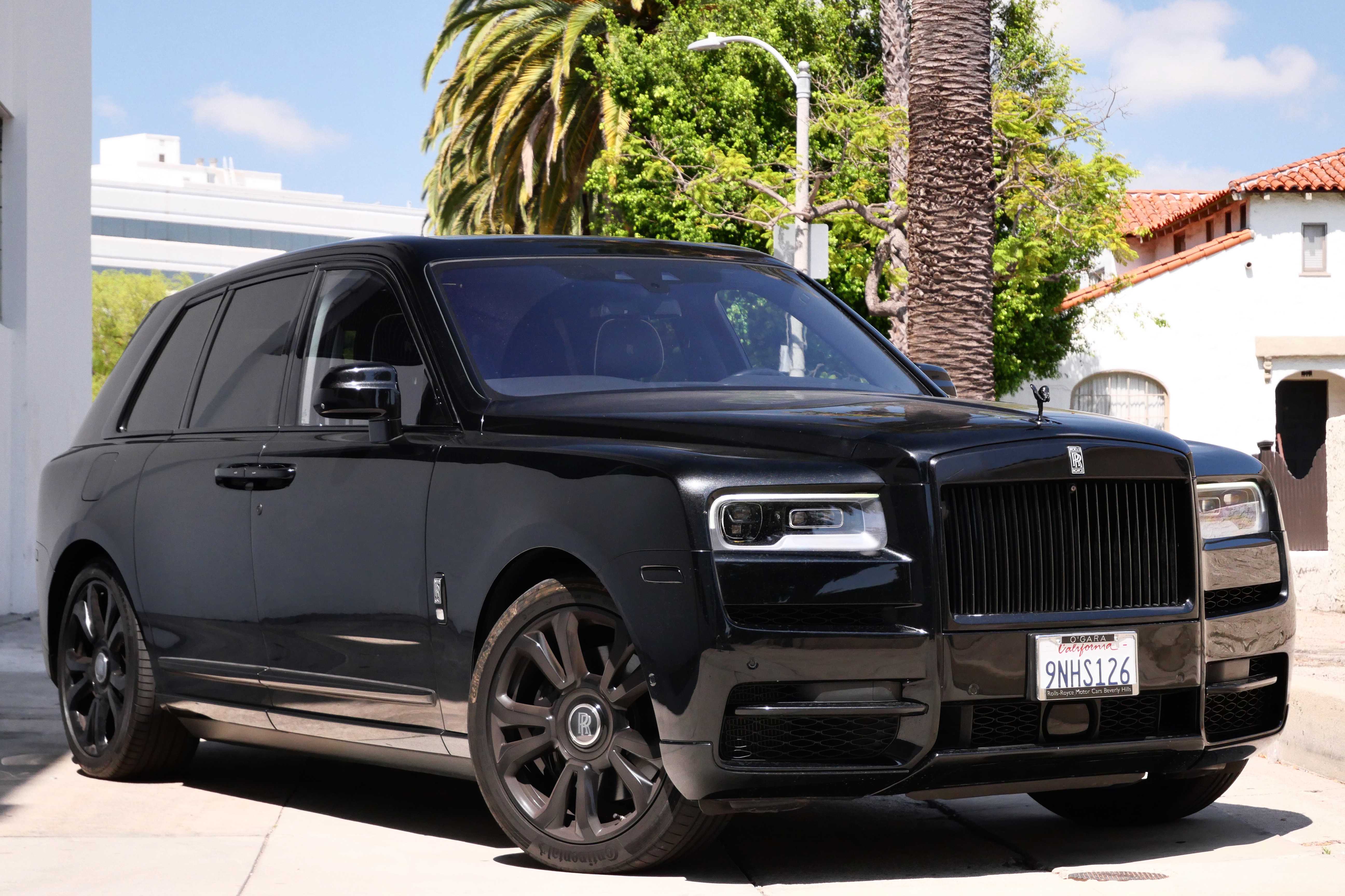 Rolls-Royce Cullinan – Black on Black