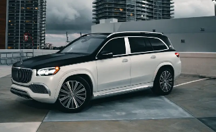 Maybach GLS 600 – White and Black on Black