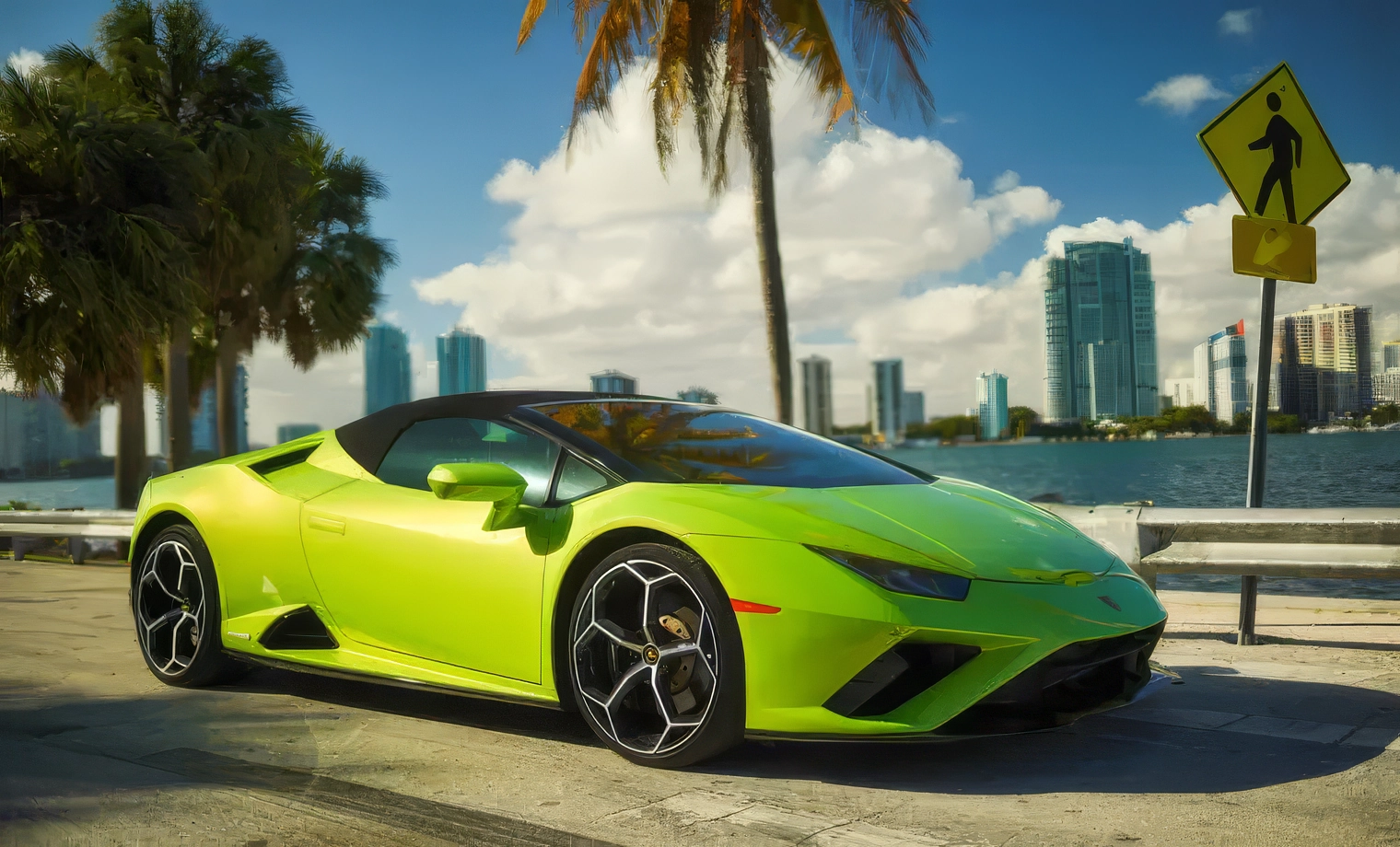 Lamborghini Huracan EVO Spyder – Verde Mantis on Nero (Lamborghini Neon Lime on Black)