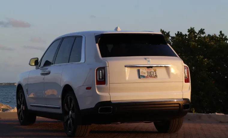Rolls-Royce Cullinan — Starlight White on Orange
