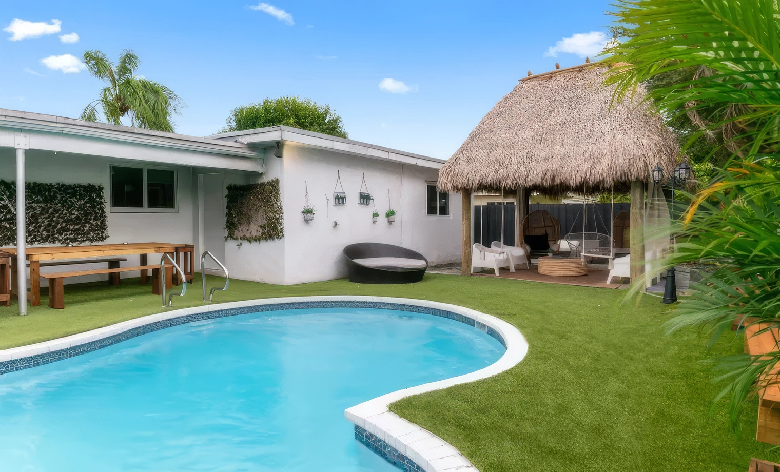 Villa Miami - $2,100