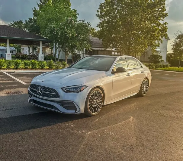 Mercedes Benz C300 AMG - White on Red 