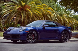 Porsche 911 Carrera S – Blue on Black