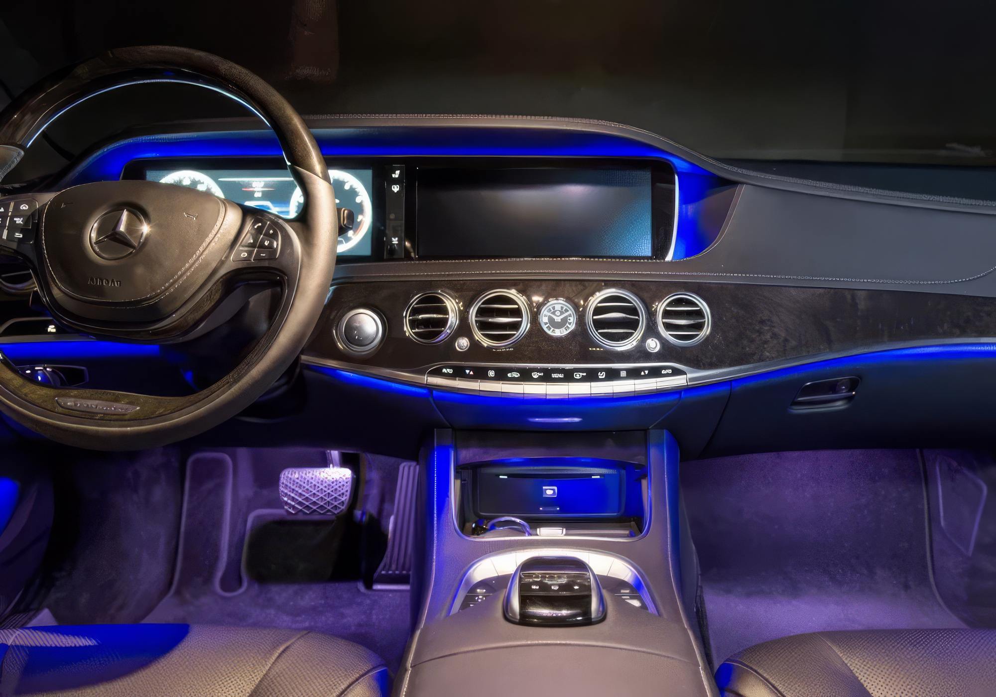 Mercedes-Benz S550 - Obsidian Black Metallic on Black