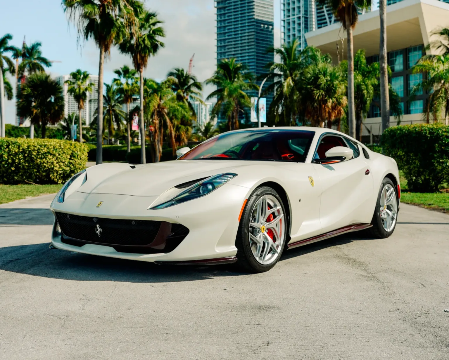 Ferrari 812 Superfast - White on Red