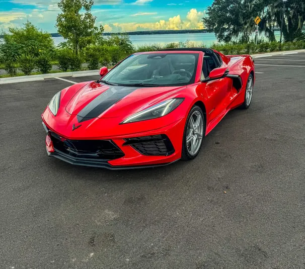 Corvette Stingray C8 - Red on Black