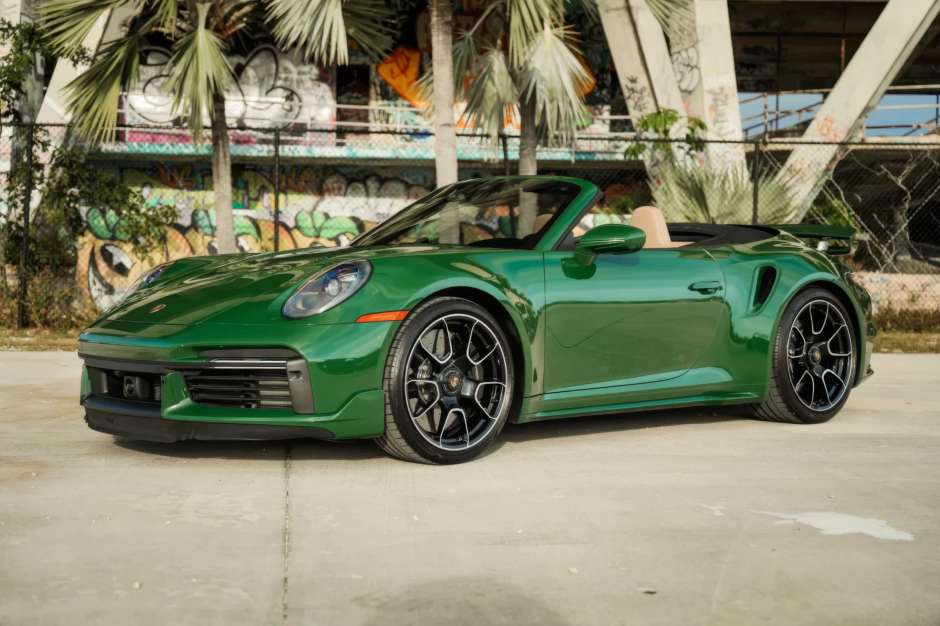 Porsche 911 Turbo S – Irish Green on Atacama Beige & Black
