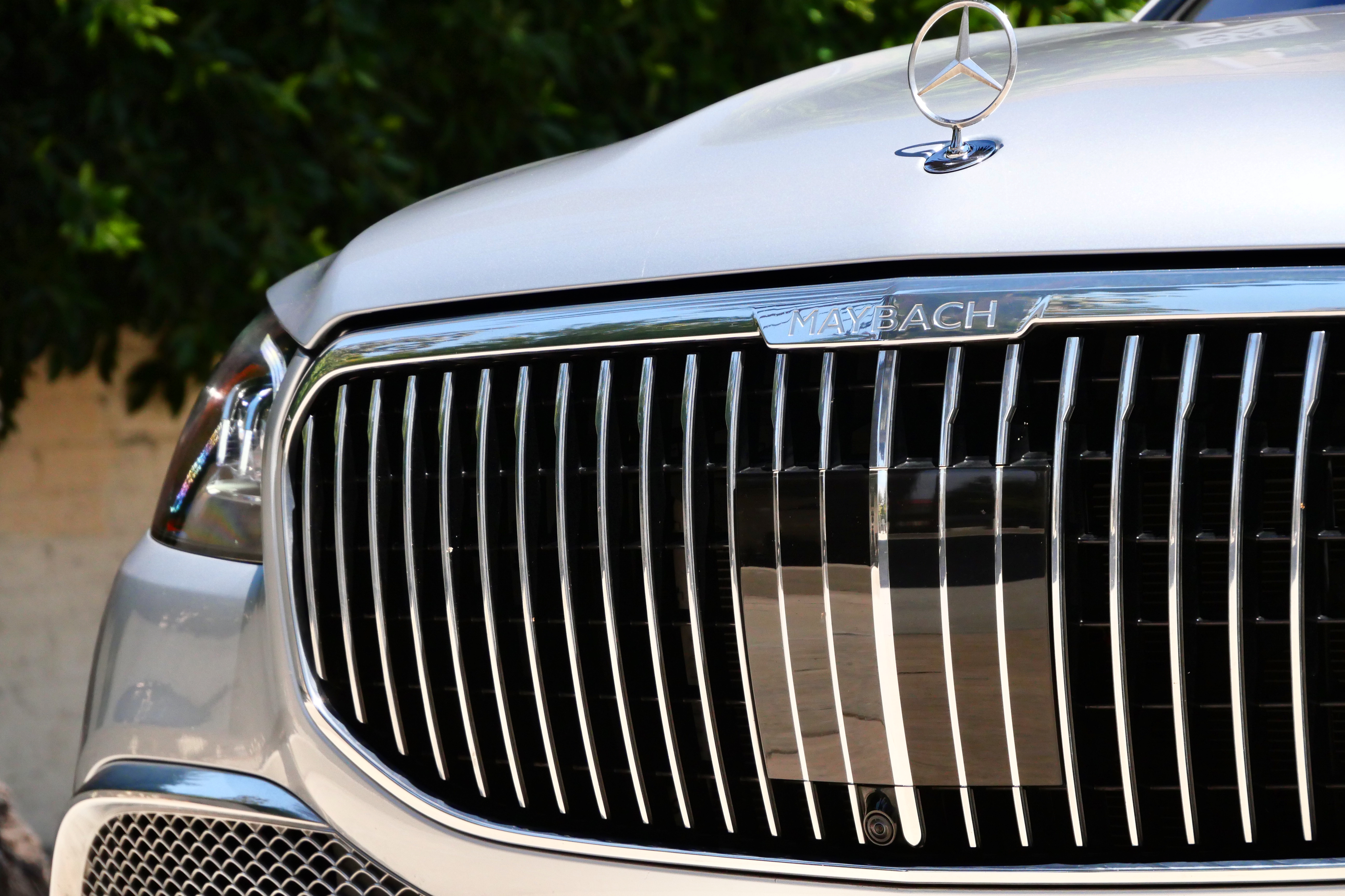 Mercedes-Maybach GLS 600 – Silver on Black