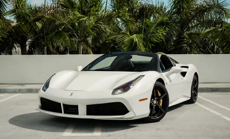 Ferrari 488 Spider – White on Black