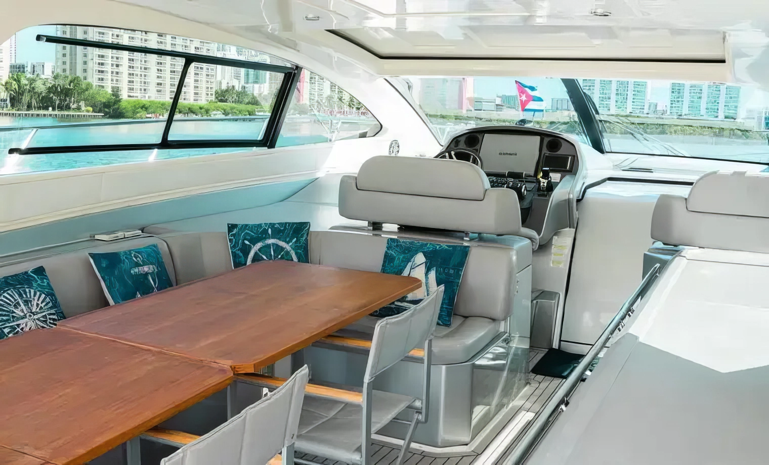 65' Azimut Atlantis - $4,000