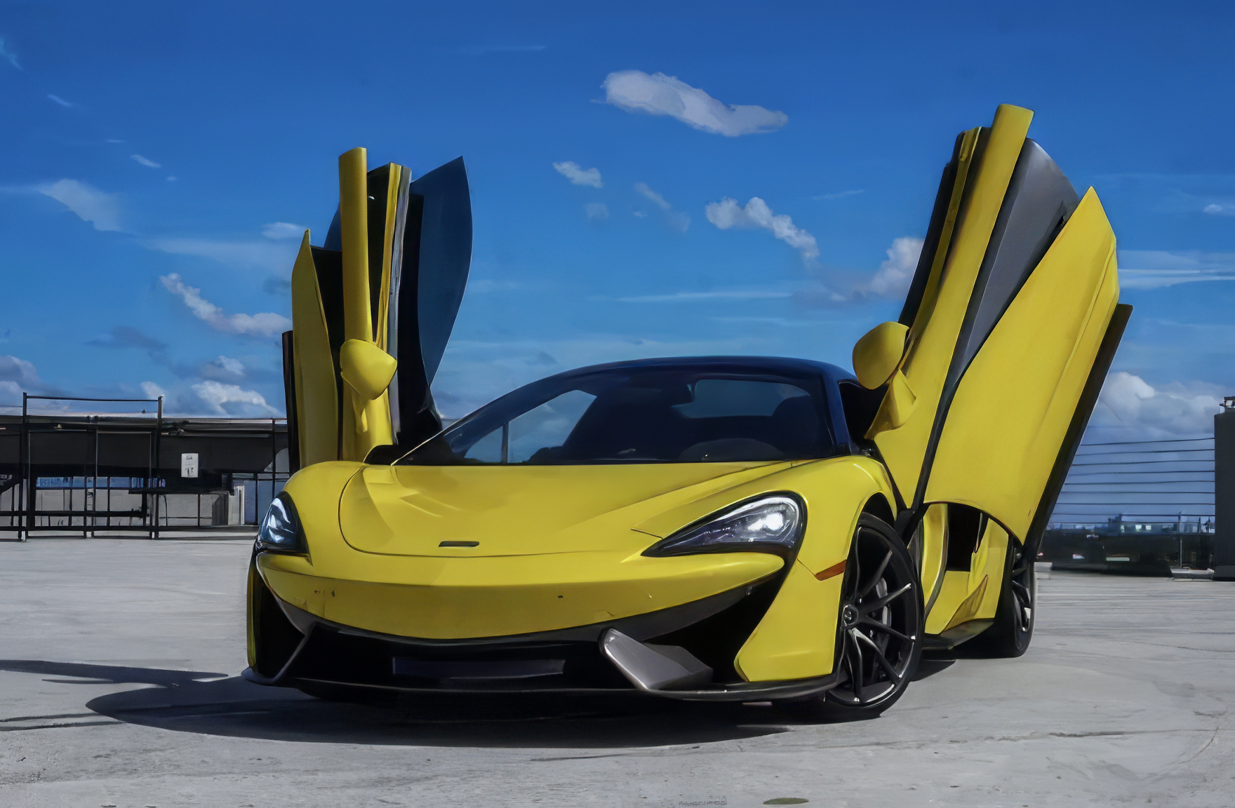 McLaren 570S - Volcano Yellow on Carbon Black