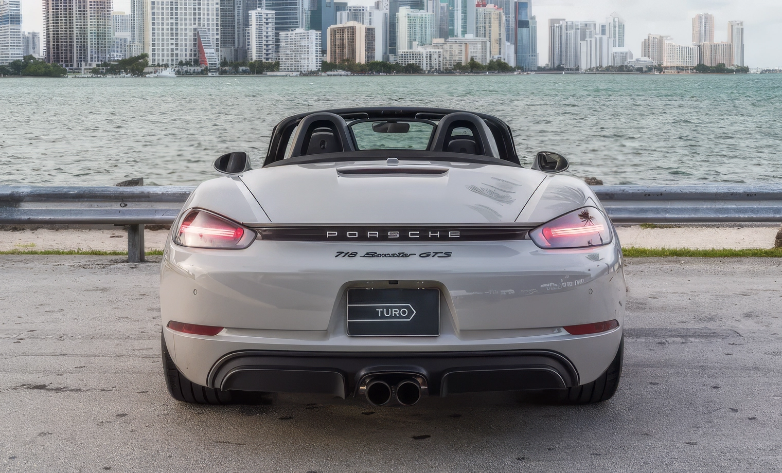 Porsche 718 Boxster GTS – Kreide (Chalk) on Black