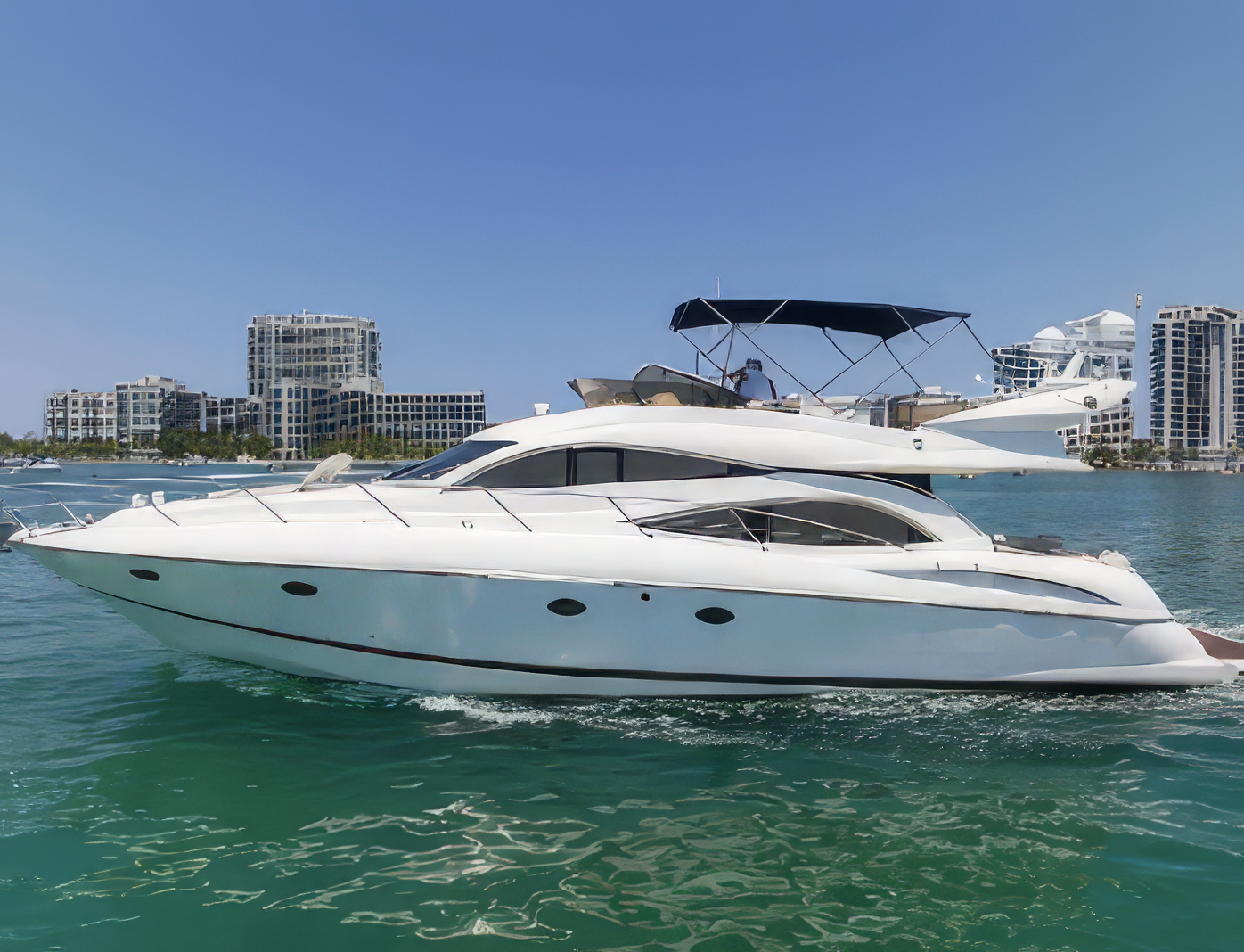 65' Sunseeker Flybridge - $4,100
