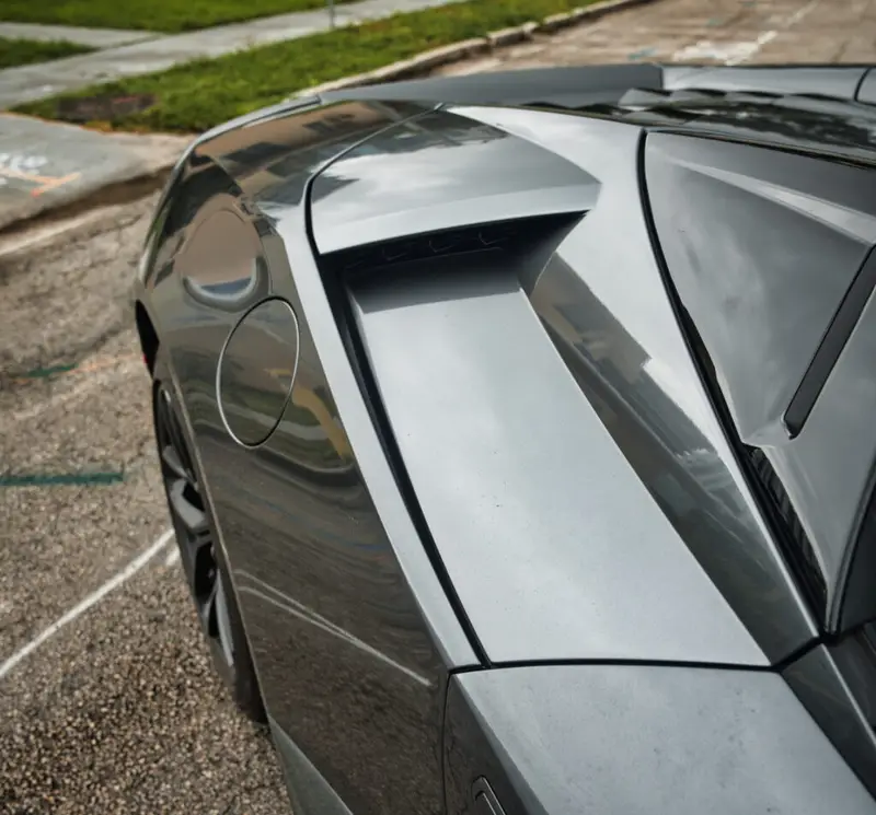 Lamborghini Huracan Spyder – Grigio Lynx on Nero & Verde Scandal (Metallic Gray on Black & Lamborghini Acid Bright Green)