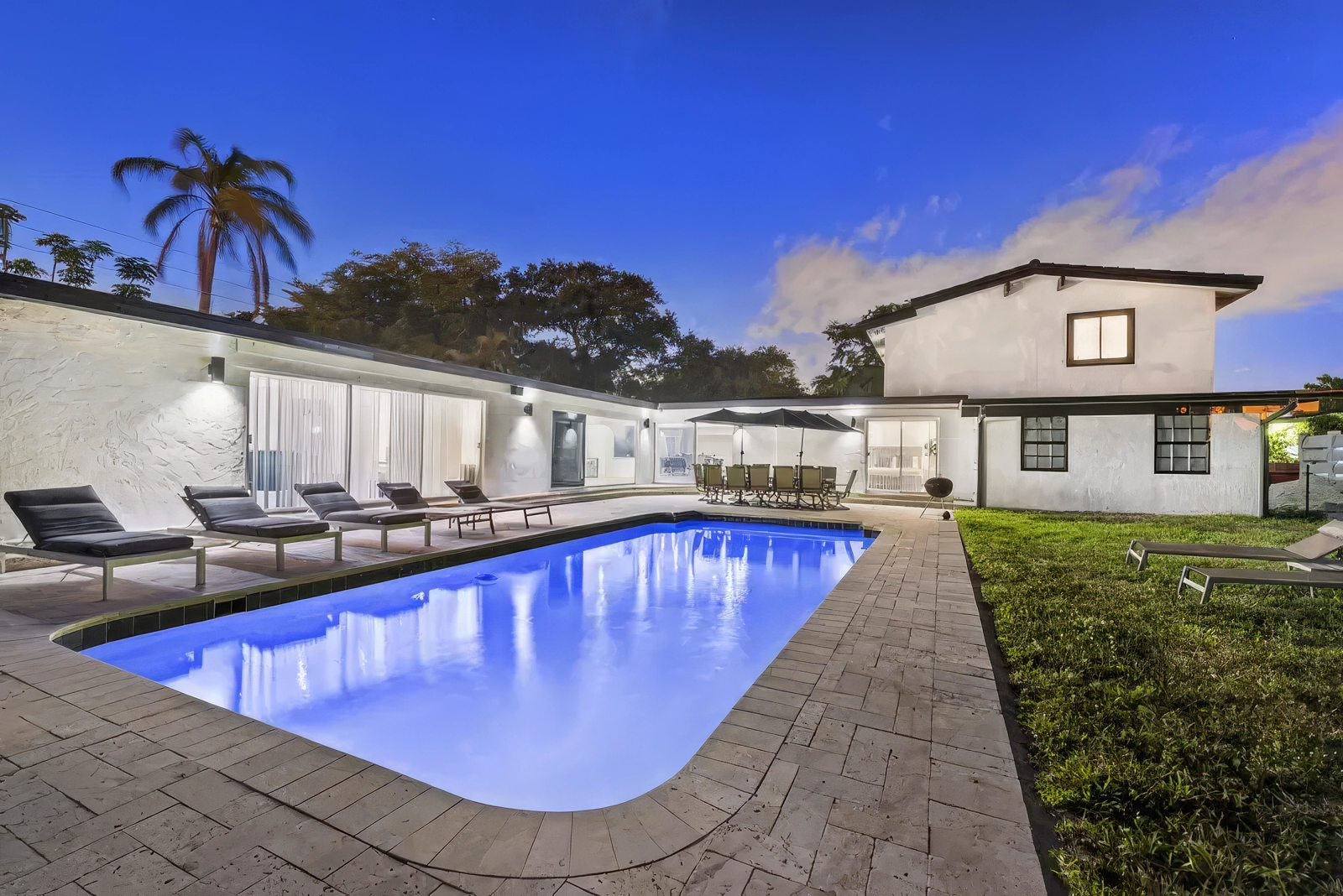 Villa Greyson - $2,600