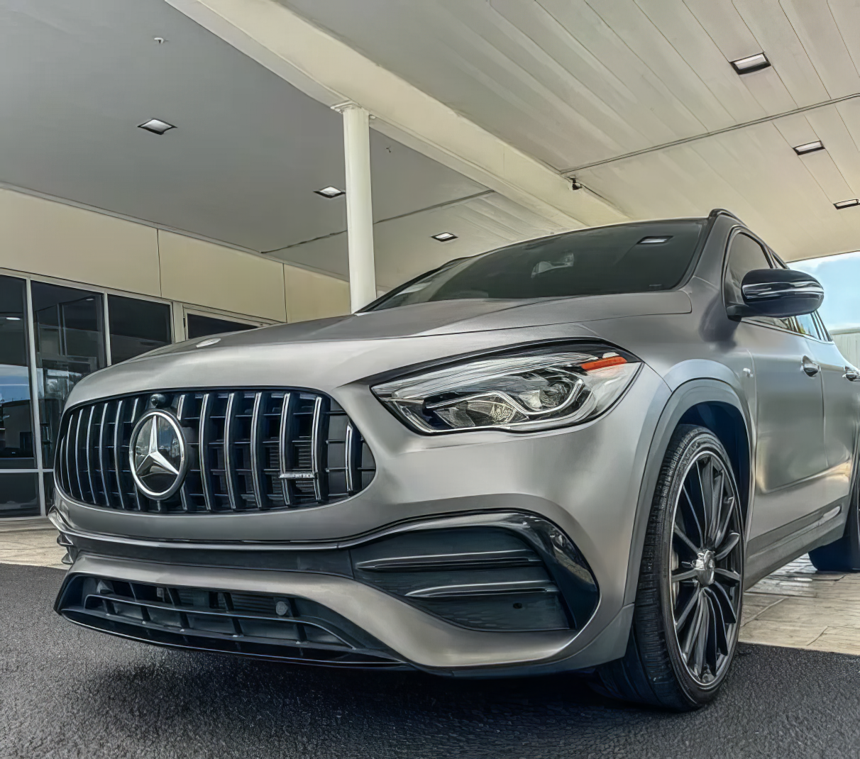 Mercedes Benz GLA-45 AMG - Mountain Grey Magno on Classic Red & Black