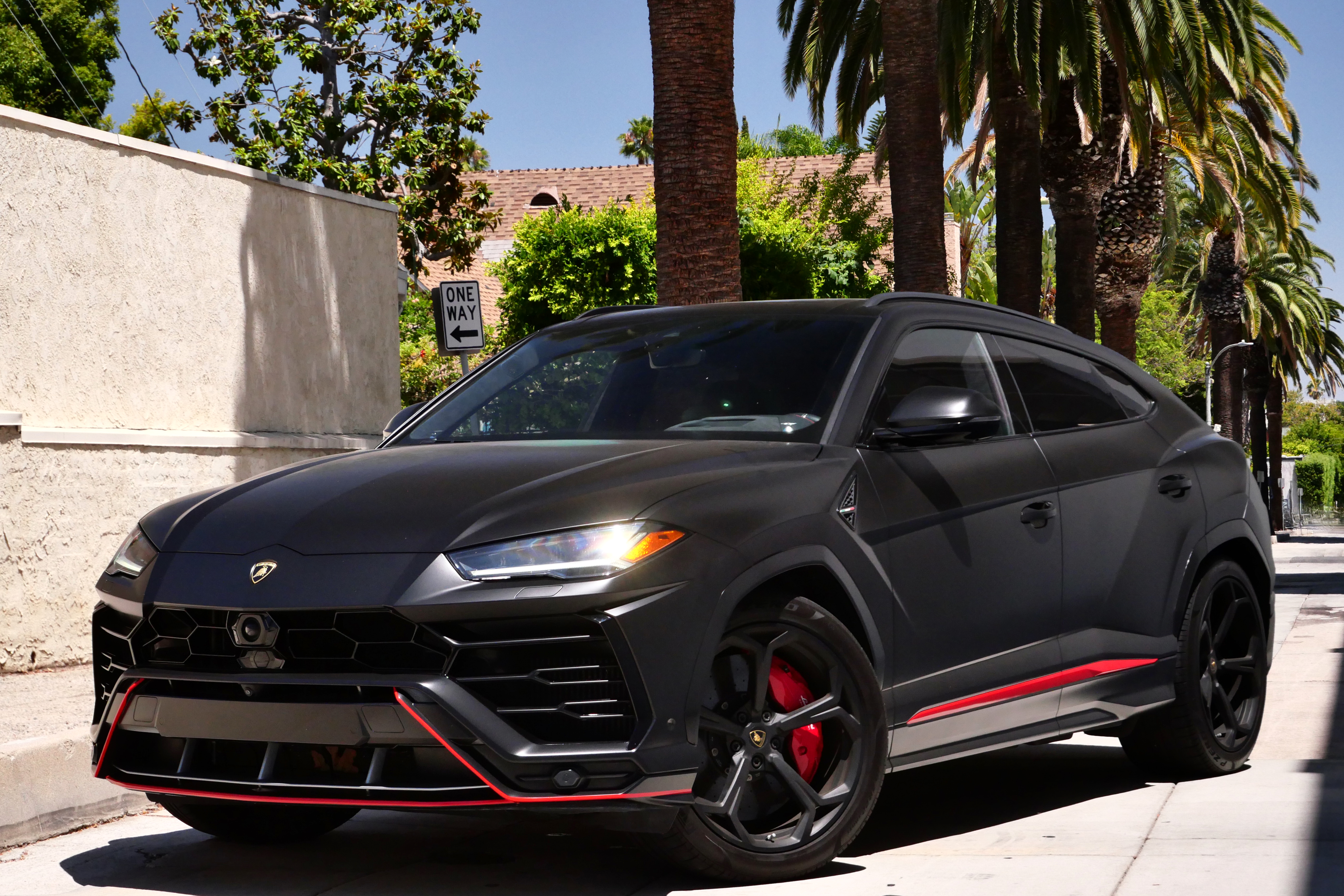 Lamborghini Urus – Matte Black on Black