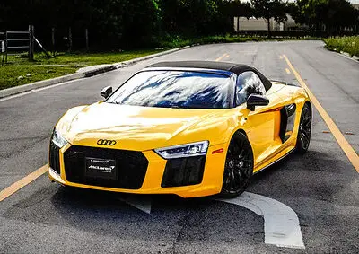 Audi R8 – Yellow on Black