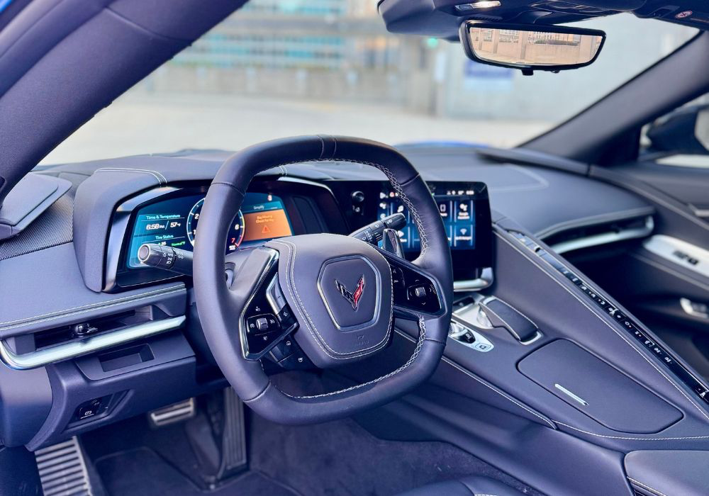 Corvette C8 Stingray 2LT - Rapid Blue / Jet Black