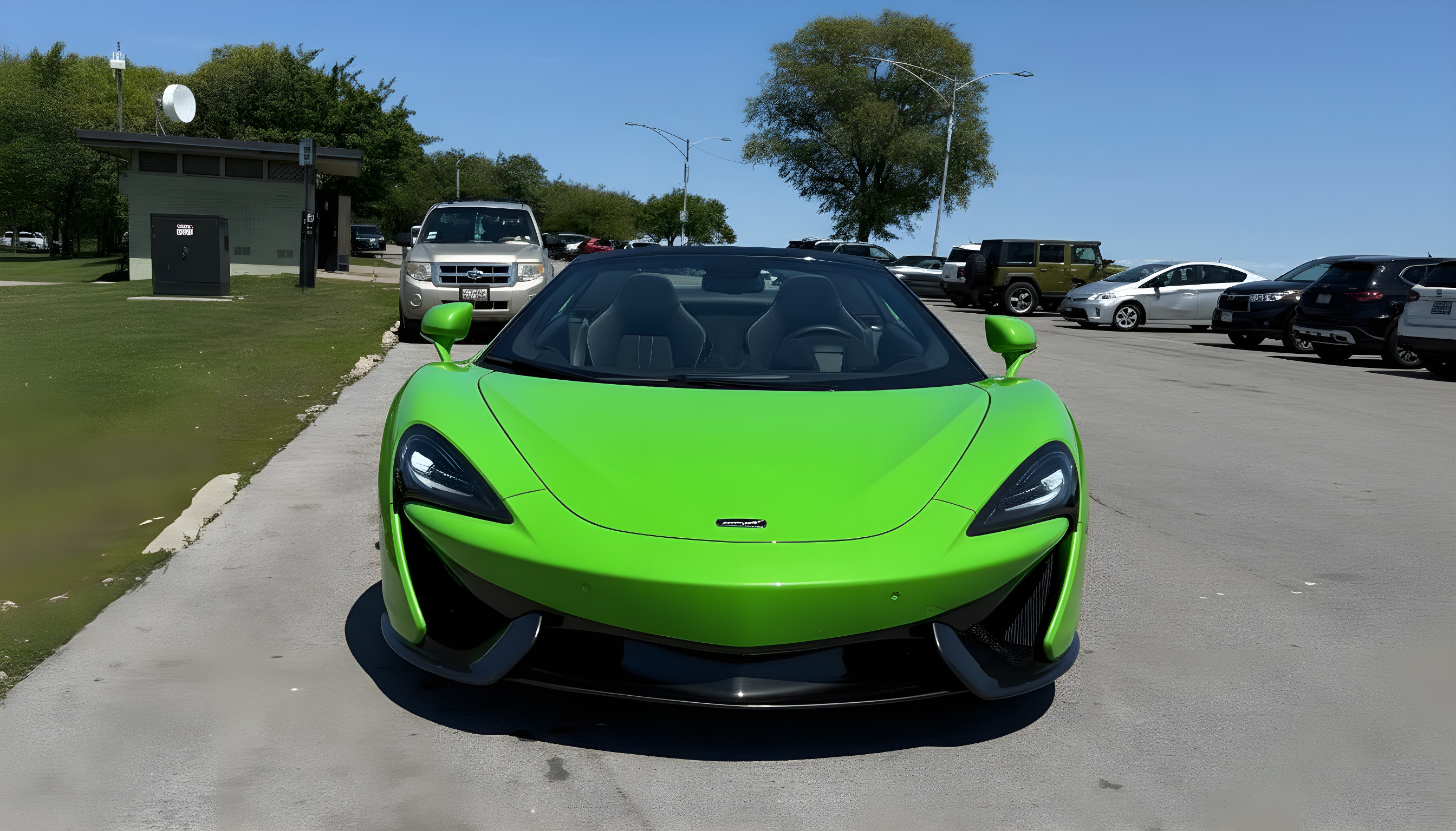 McLaren 570S Spider - Napier Green