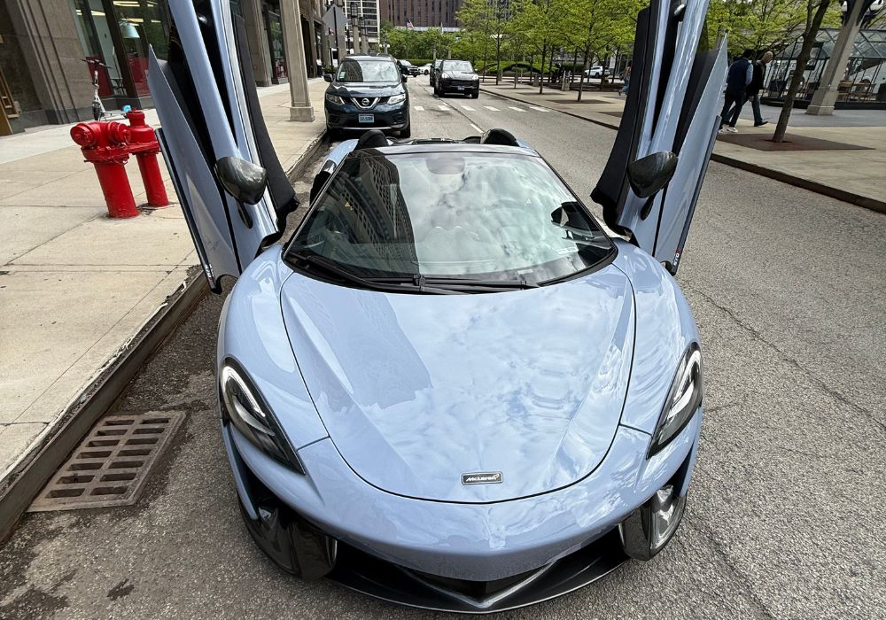 McLaren 570S - Light Metallic Blue
