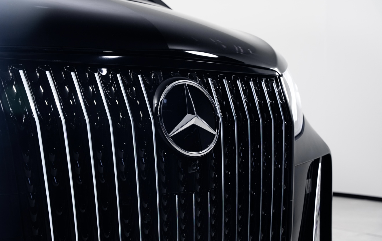 Chauffeur Service - Matte Black Maybach Metris 