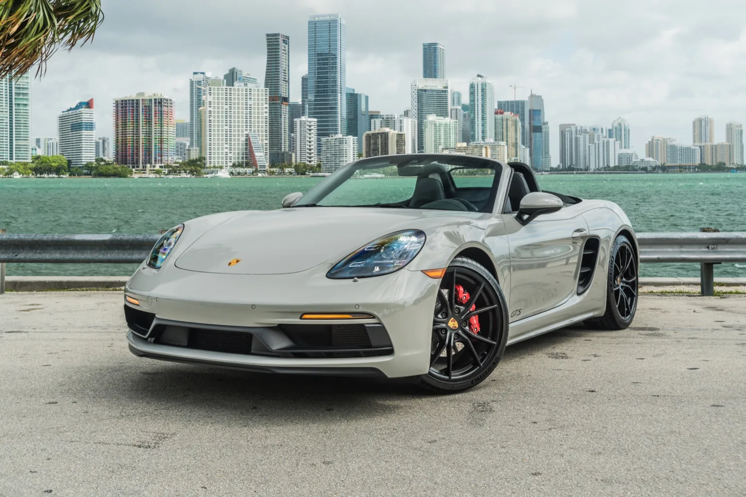 Porsche 718 Boxster GTS – Gray on Black