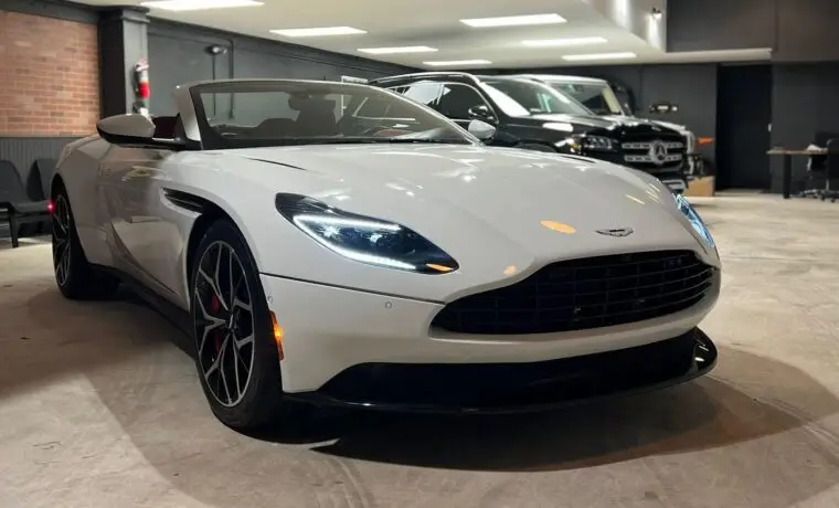 Aston Martin DB11 – White on Red