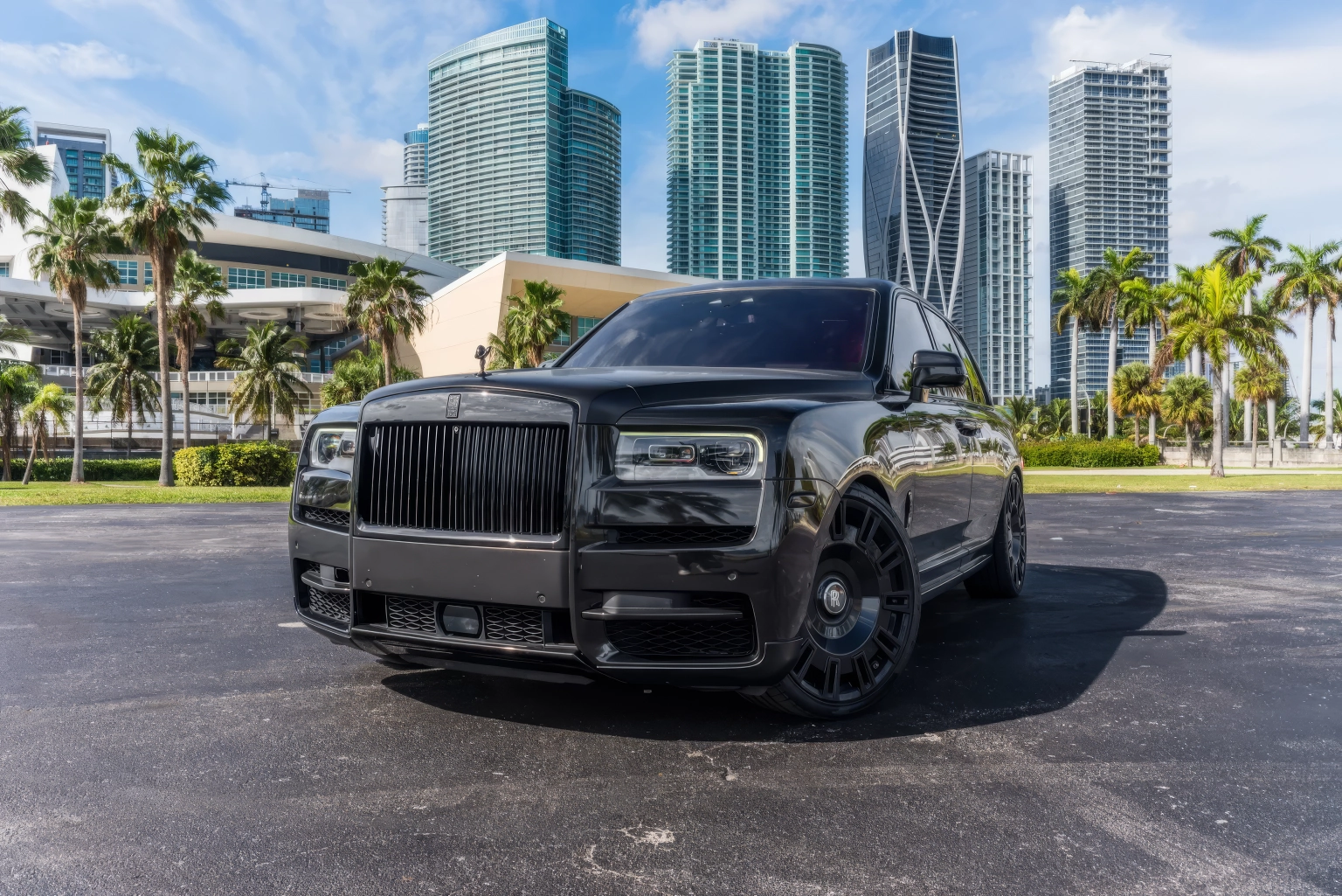 Rolls-Royce Cullinan — Black Diamond on Mugello Red & Black