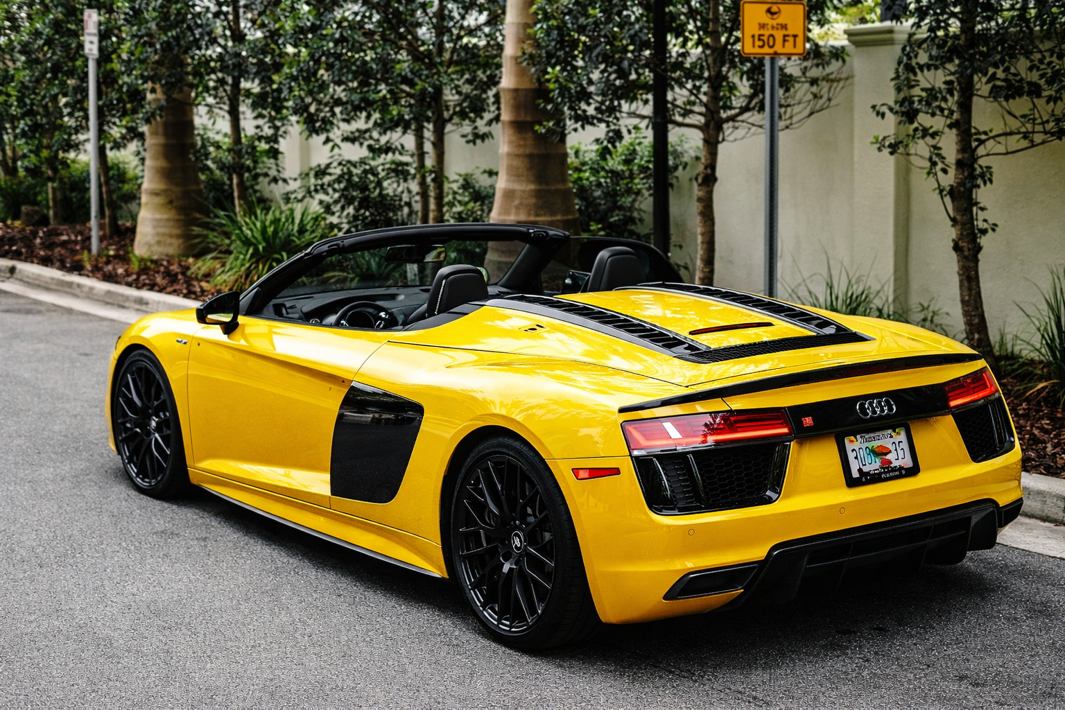 Audi R8 – Vegas Yellow on Black