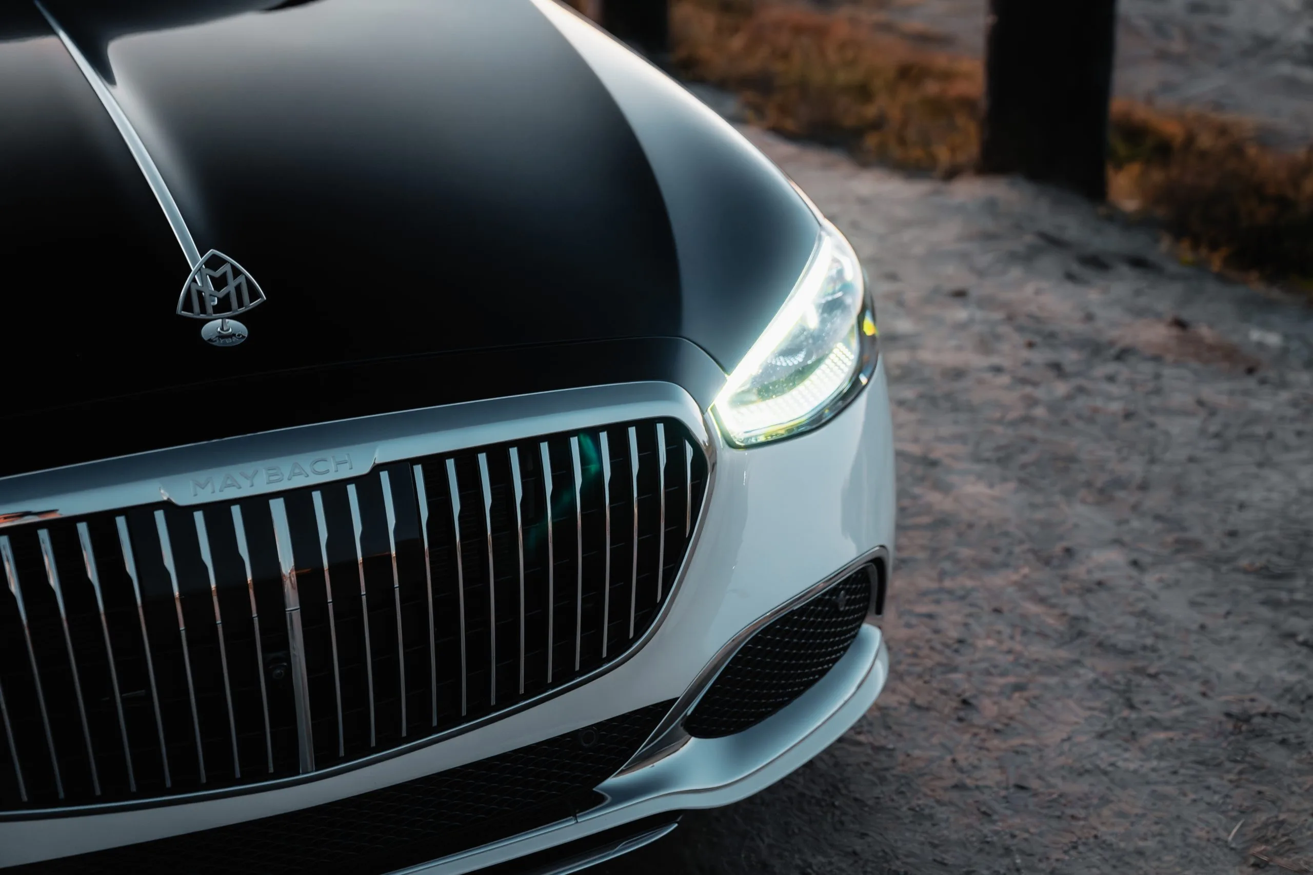 Maybach S580 - MANUFAKTUR Two-Tone Diamond White Bright & Obsidian Black on Black