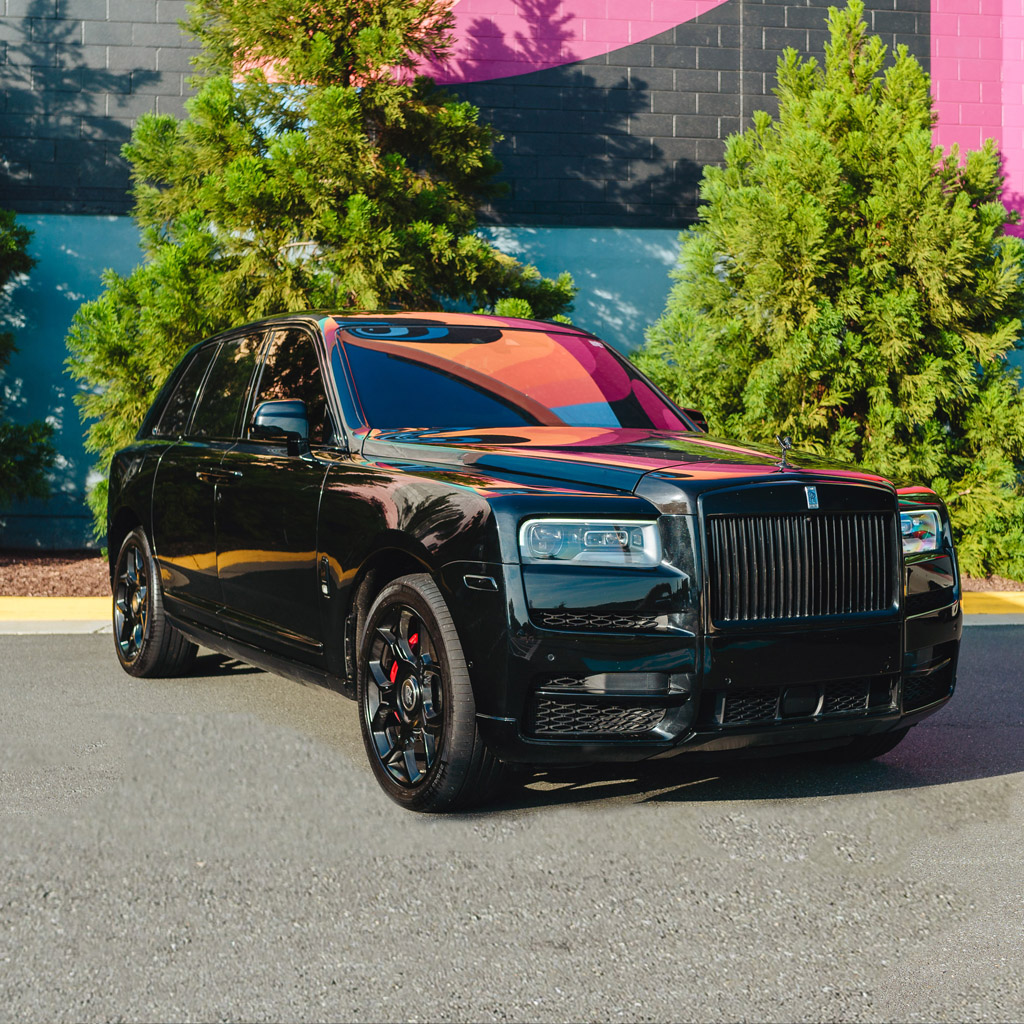 Rolls-Royce Cullinan — Diamond Black Xirallic on Mugello Red & Black