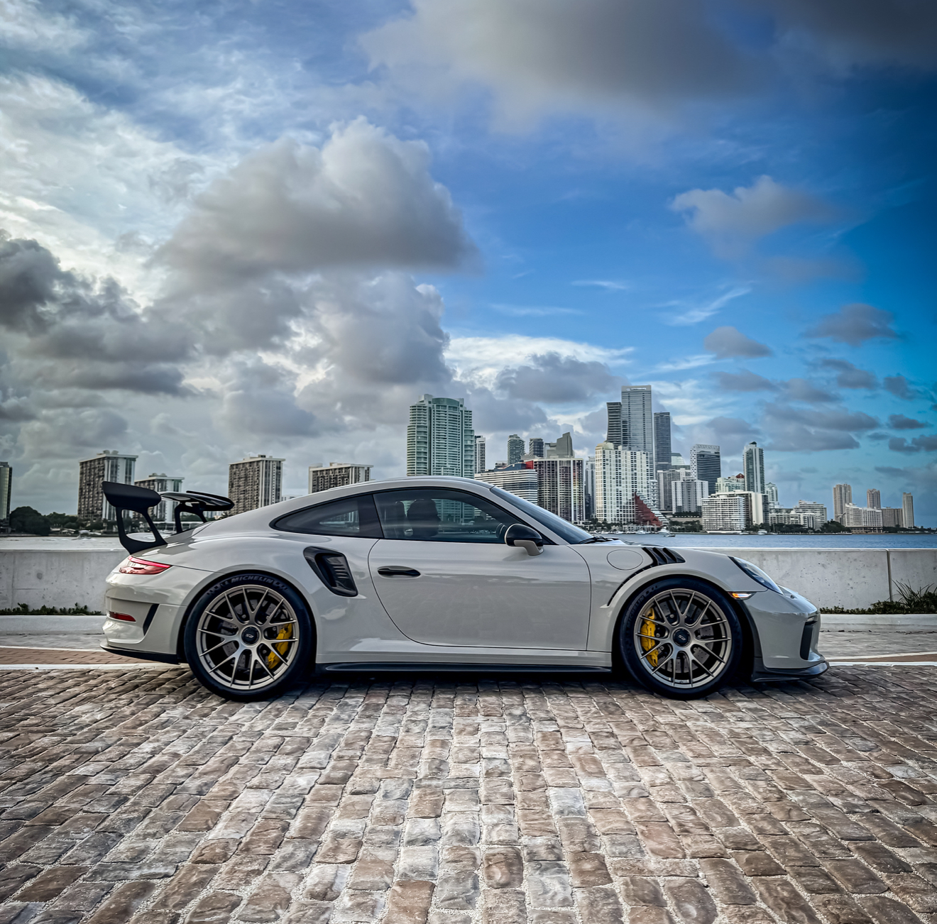 Porsche GT3RS Weissach Edition - Grey on Black