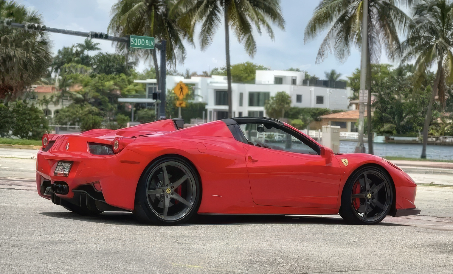 Ferrari 458 Spider – Rosso Corsa on Nero (Ferrari Red on Black)