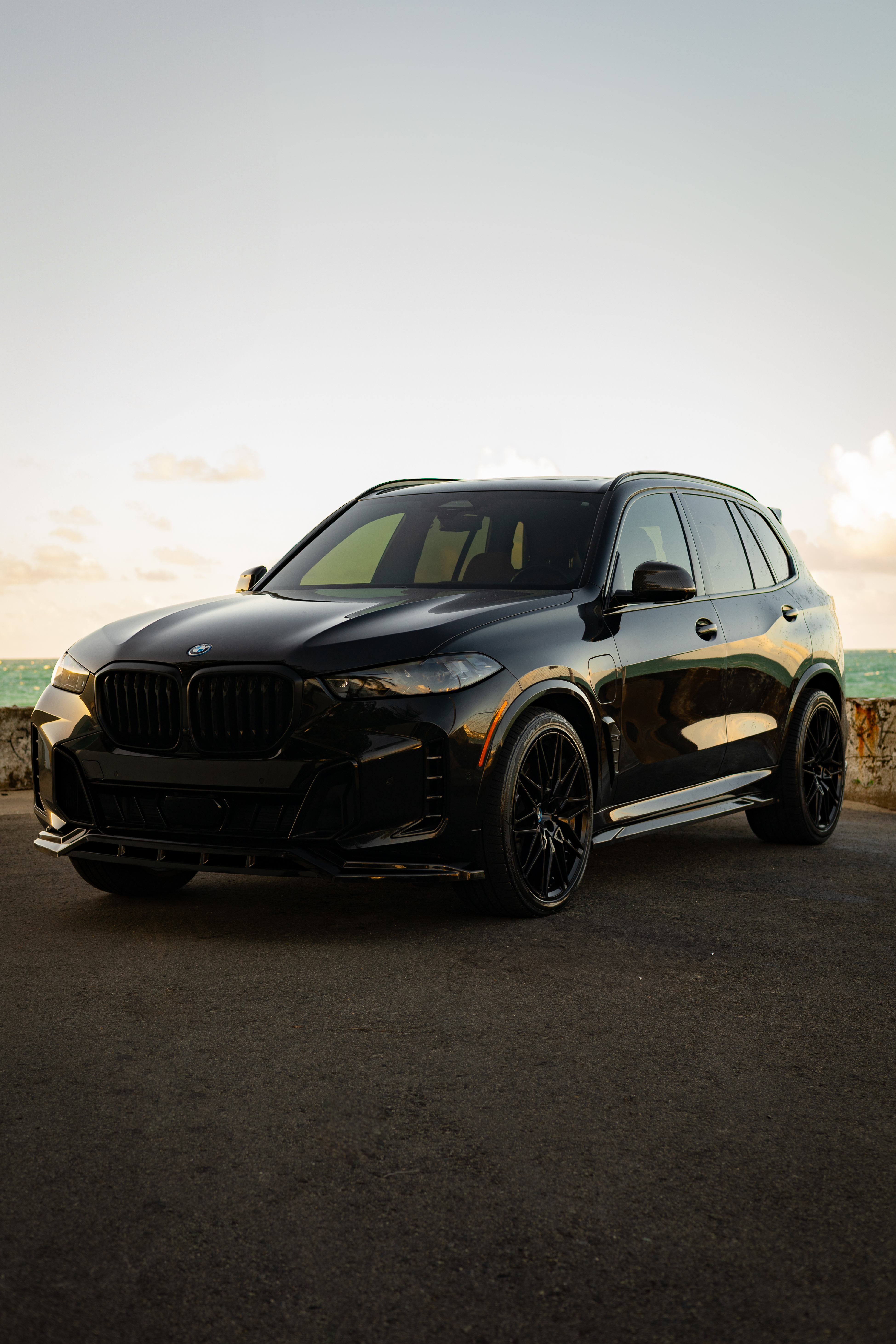 BMW X5 XDrive - Black on Tan