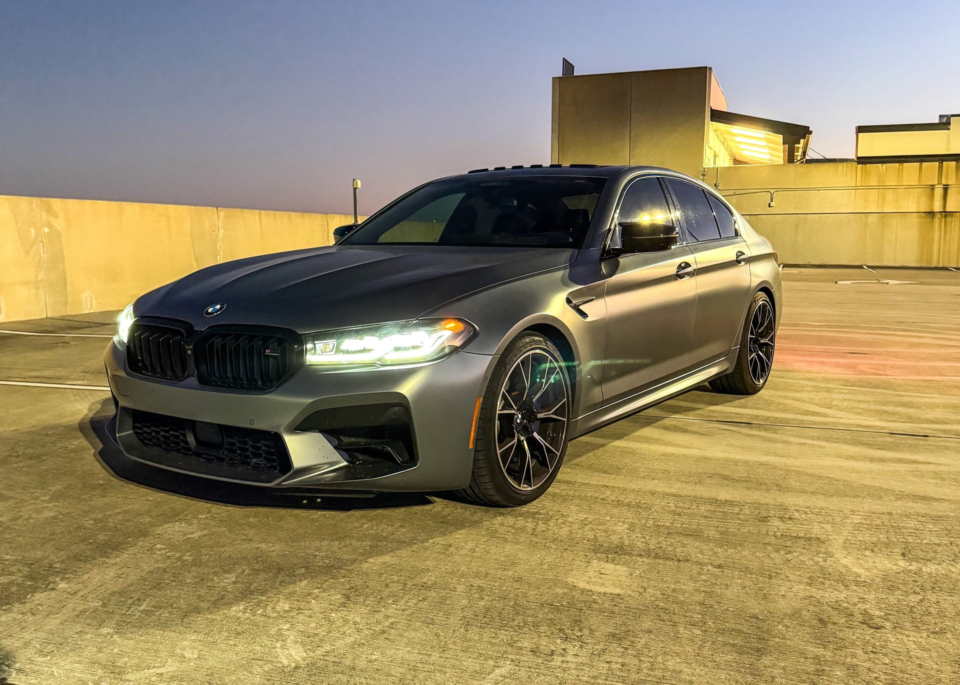 BMW M5 Competition - Grey