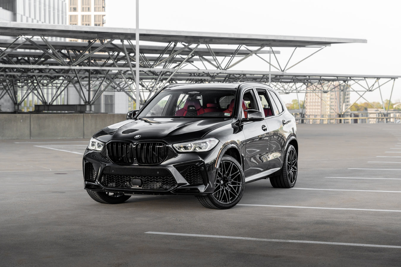 BMW X5 M Competition - Black on Red & Orange