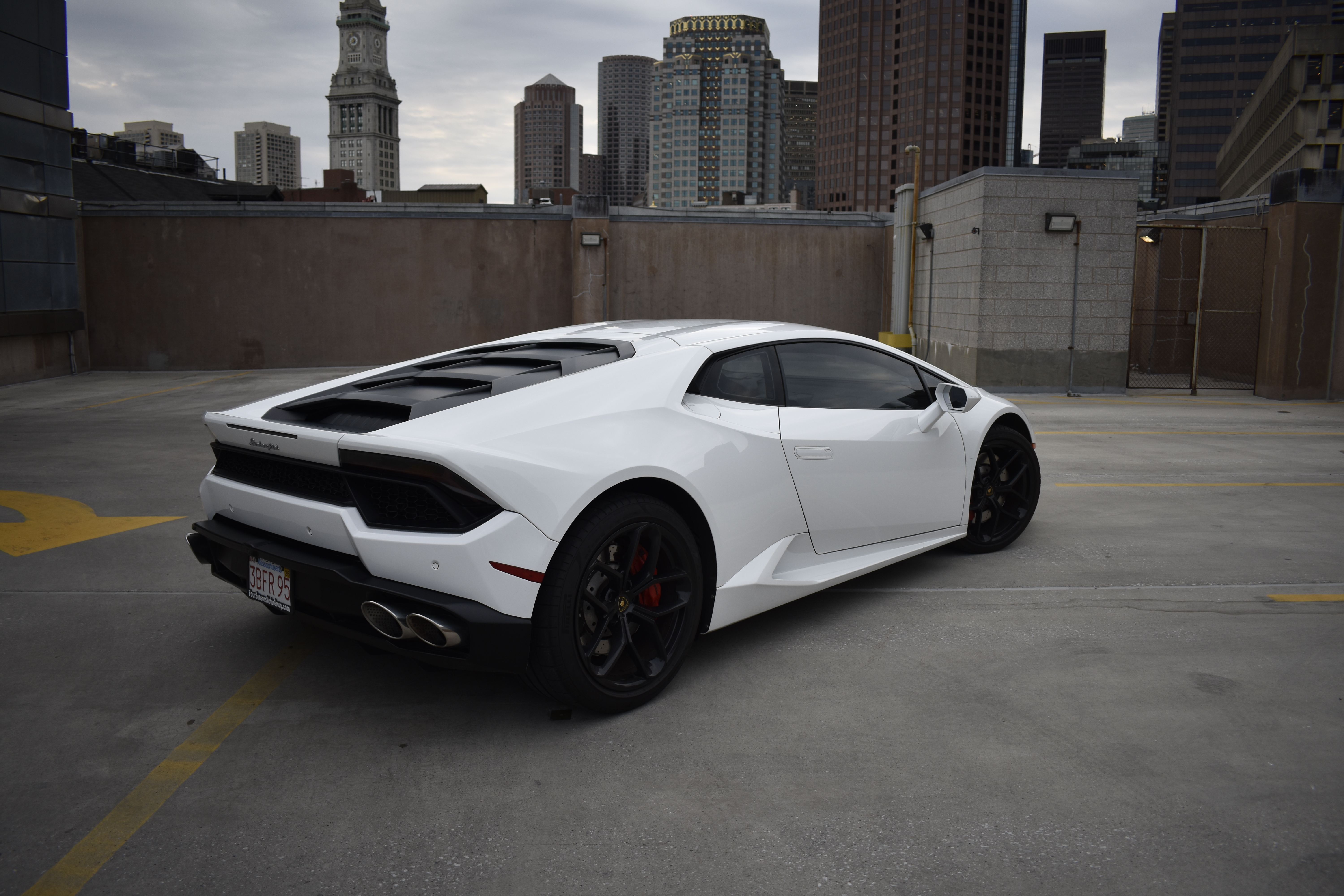 Lamborghini Huracán LP 610-4 - Bianco Icarus on Nero (Solid White on Black)