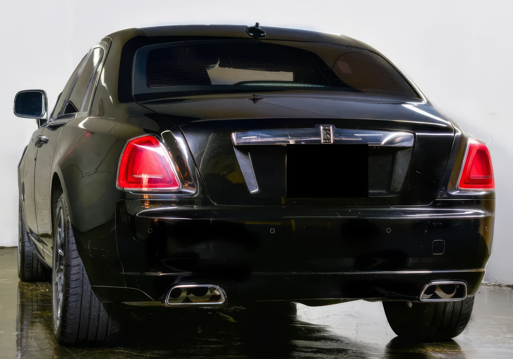 Rolls-Royce Ghost Series II - Diamond Black on Black 