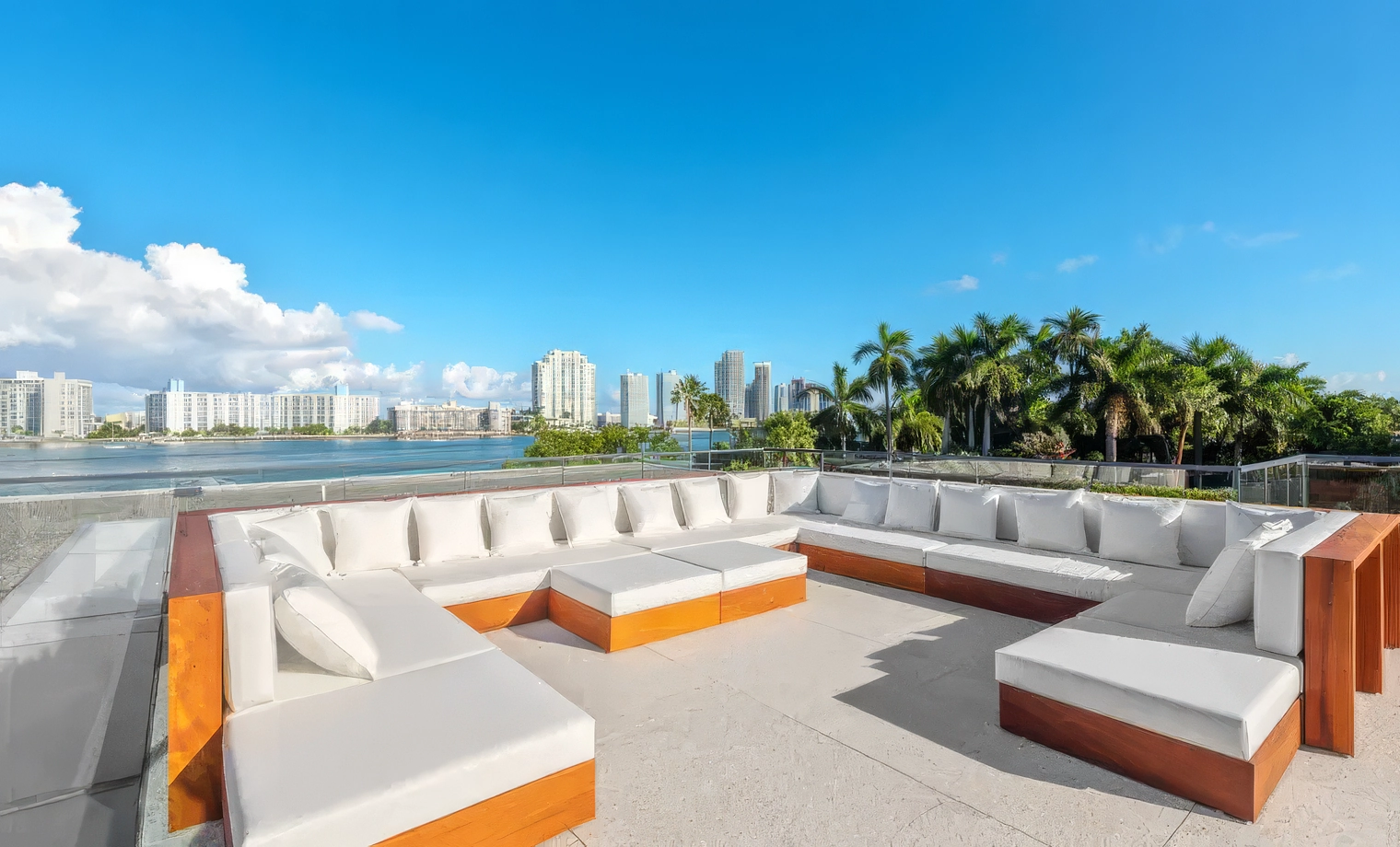 Villa Starza - $10,000