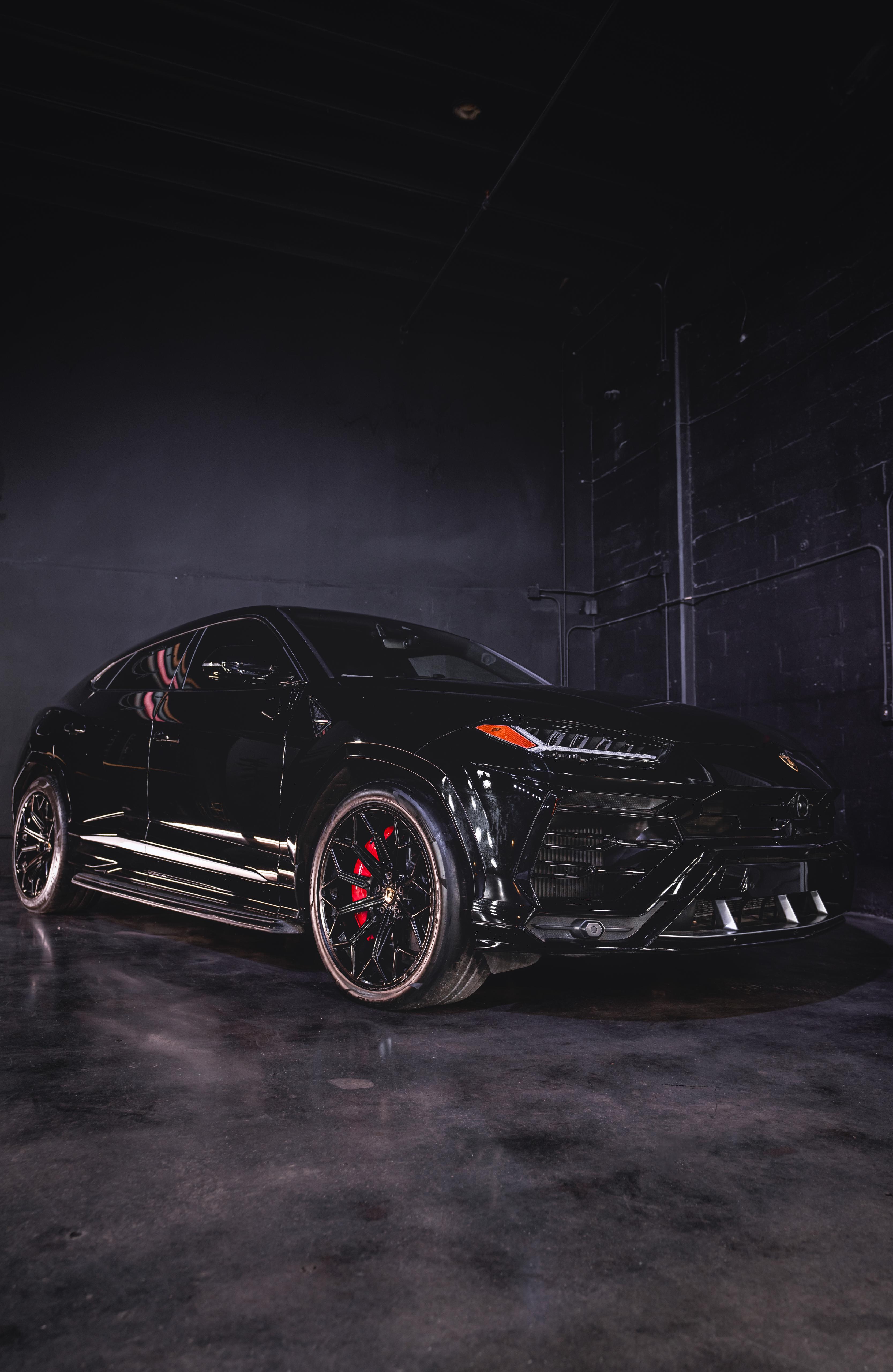 Lamborghini Urus - Black on Black 