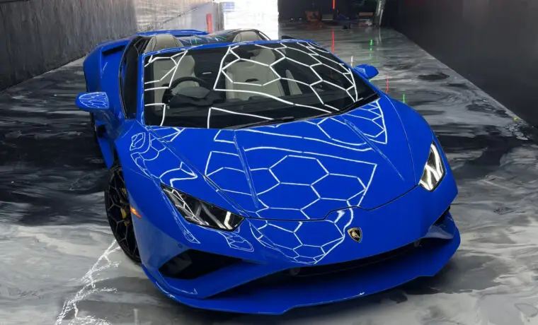 Lamborghini Huracan EVO – Blue on White