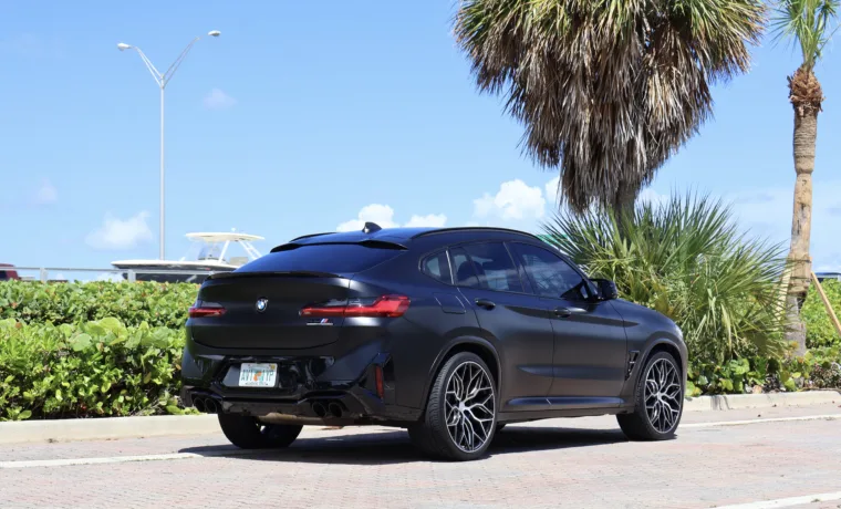 BMW X4 M – Black on Black