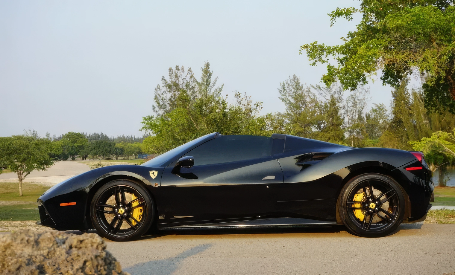 Ferrari 488 – Nero on Nero (Black on Black)
