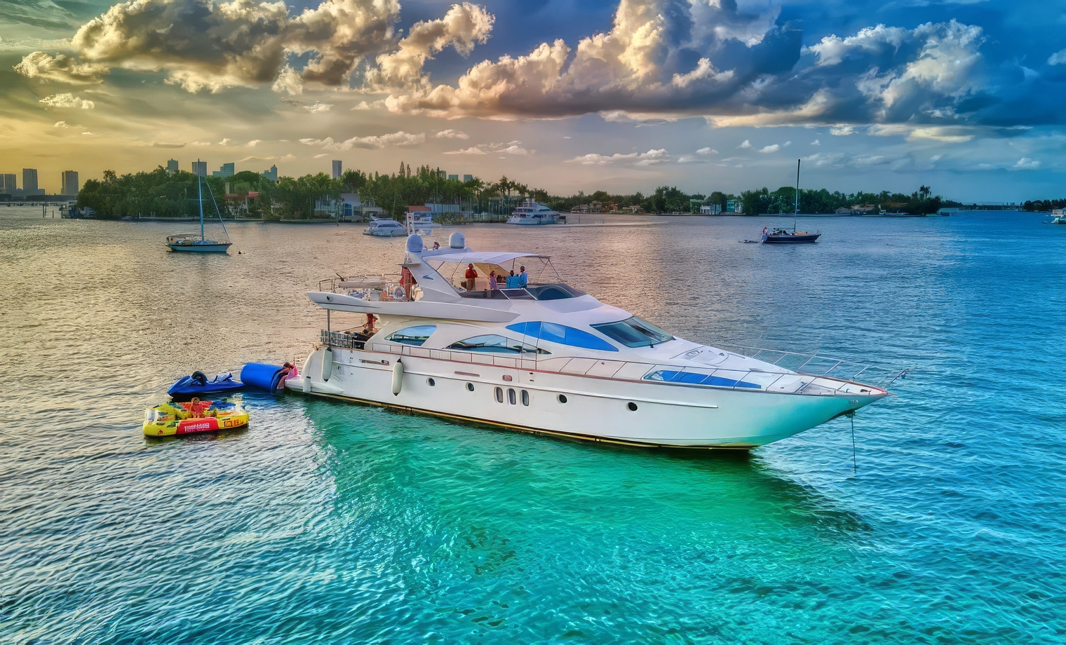 80' Azimut Delmar - $5,900