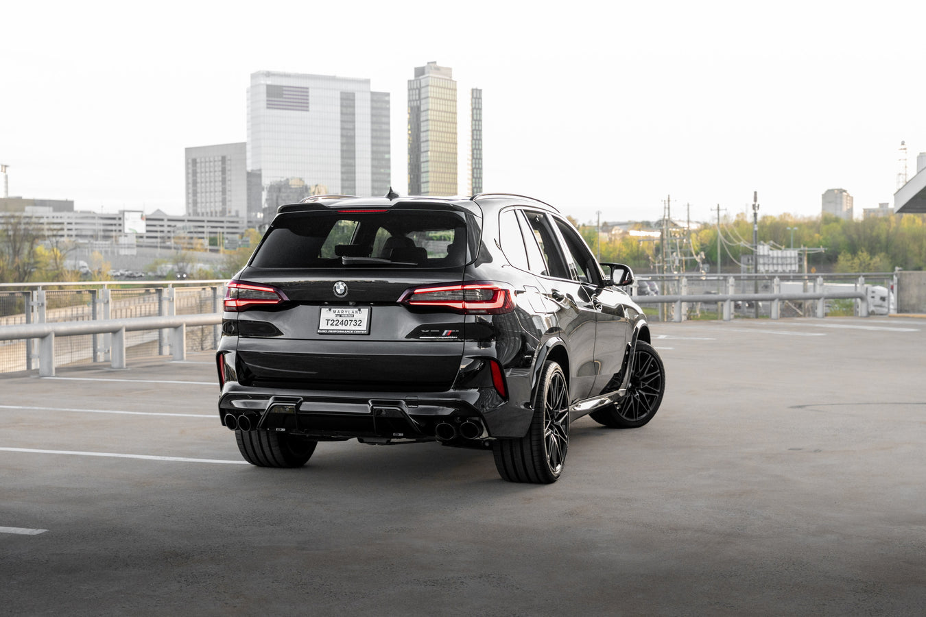 BMW X5 M Competition - Black on Red & Orange