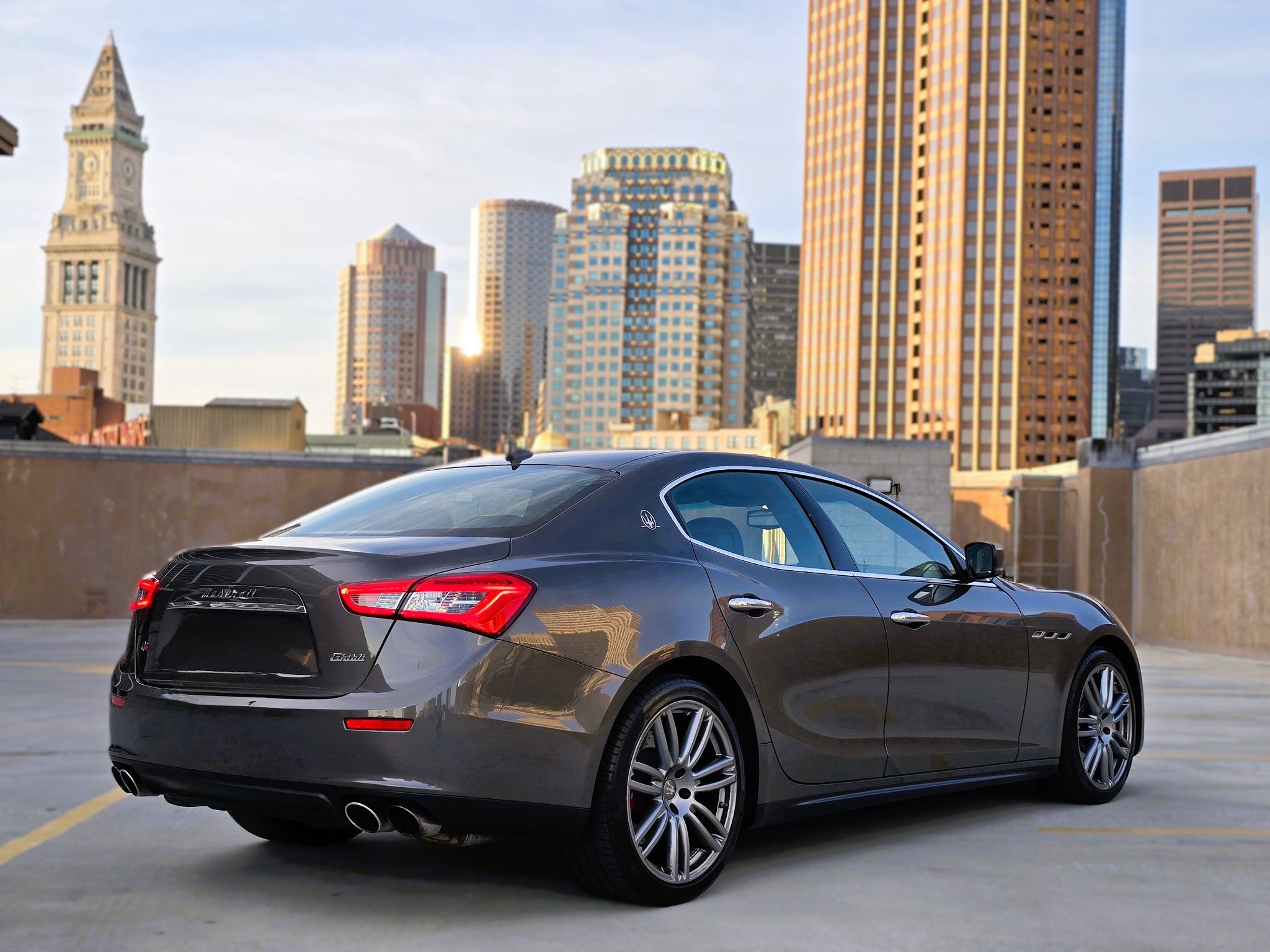Maserati Ghibli S Q4 - Grigio Maratea Metallic on Nero (Deep Charcoal on Black)